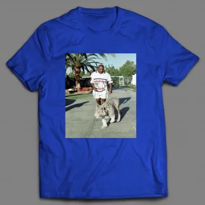 CHAMPION BOXER WALKING HIS TIGER SHIRT