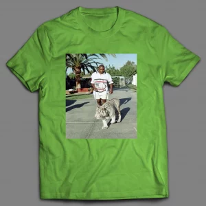 CHAMPION BOXER WALKING HIS TIGER SHIRT